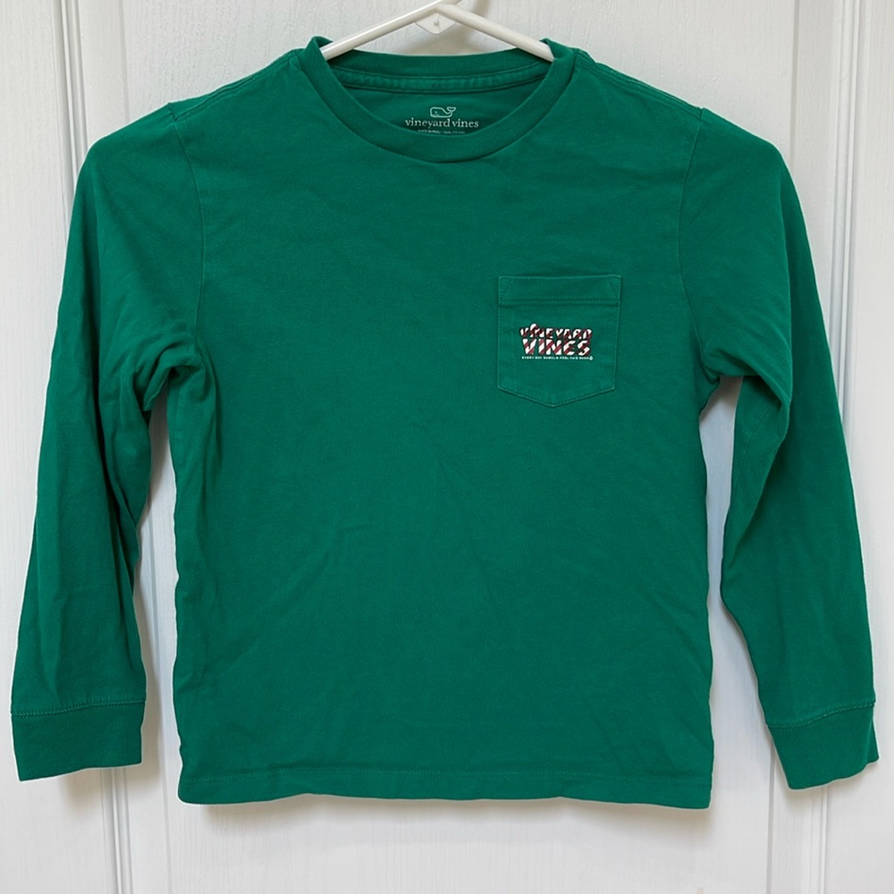 Vineyard Vines green long sleeve holiday tee shirt